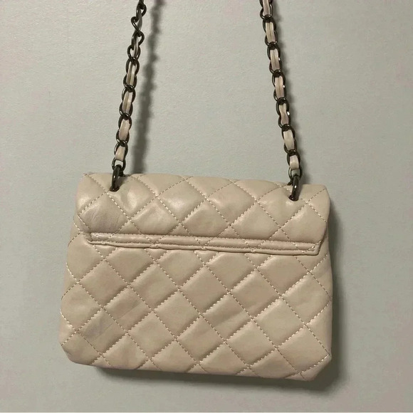 Badgley Mischka cream  quilted crossbody bag - Picture 5 of 5